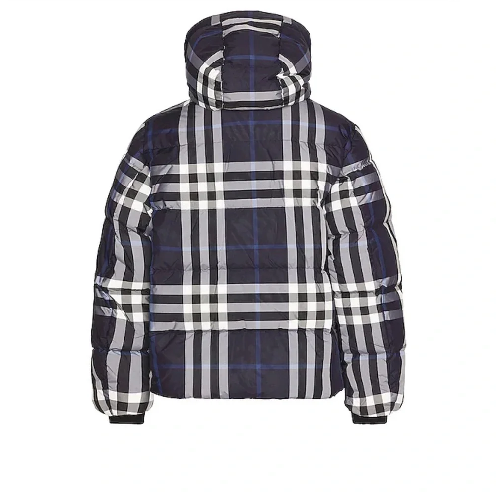 Burberry Larrick Check Jacket in White & Blue Check Small - Picture 1 of 4